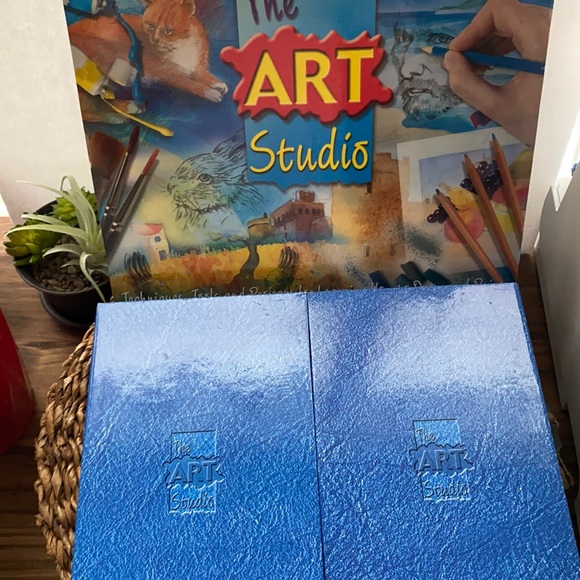NEW kids Watercolor art kit Studio Book w/paint educational learn how to paint - Picture 1 of 9